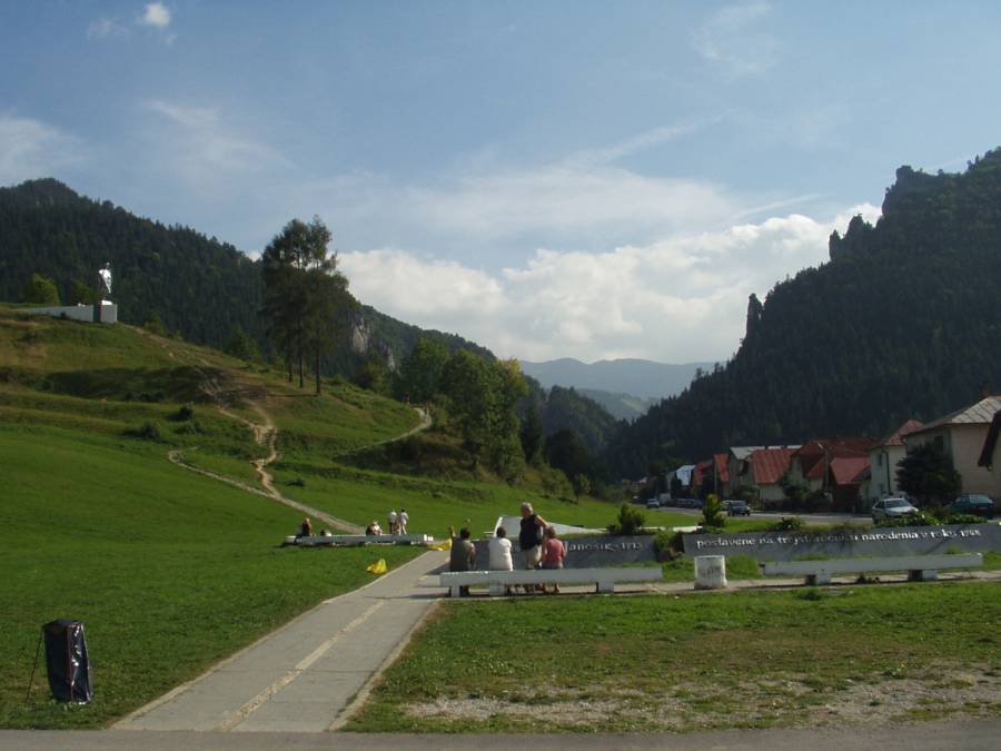 Juraj Jánošík statue above Terchová Juraj Jánošík statue above Terchová