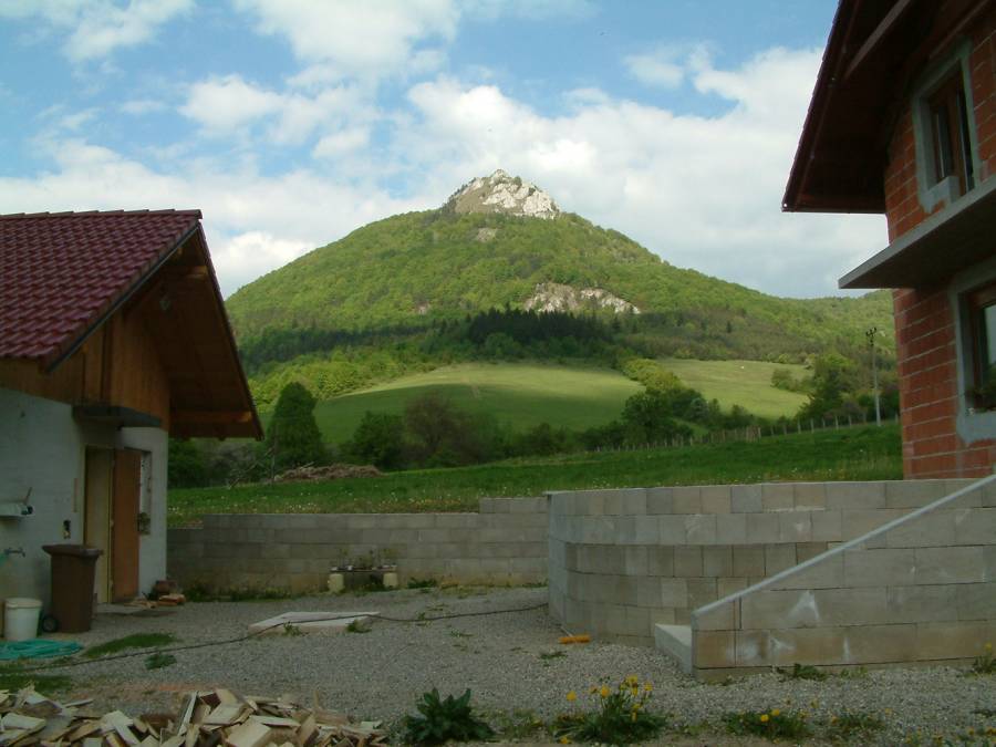 Vápeč from below Vápeč from below